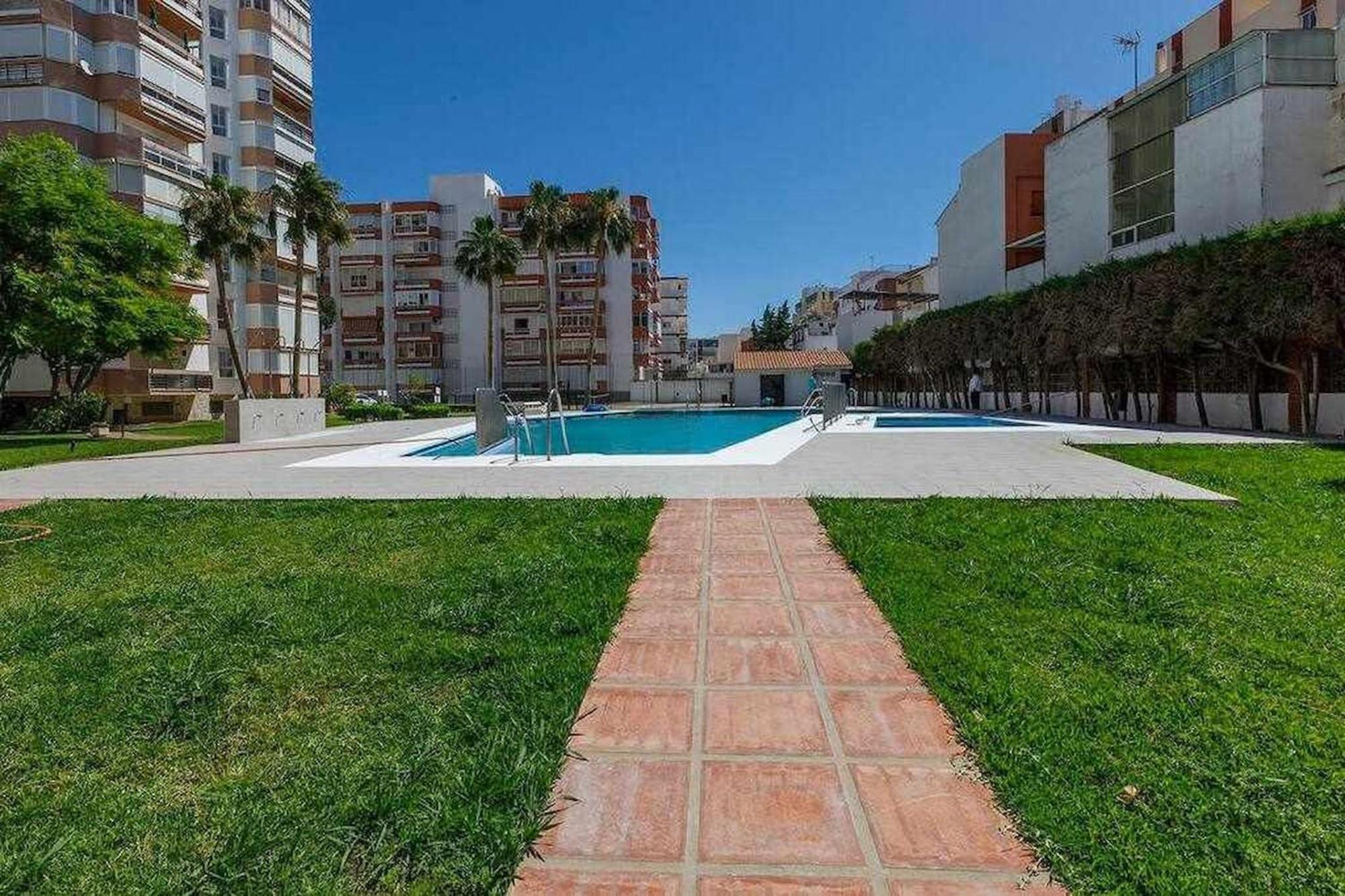 Apartamento A&N Gabarra 2 Torre Del Mar Exterior foto